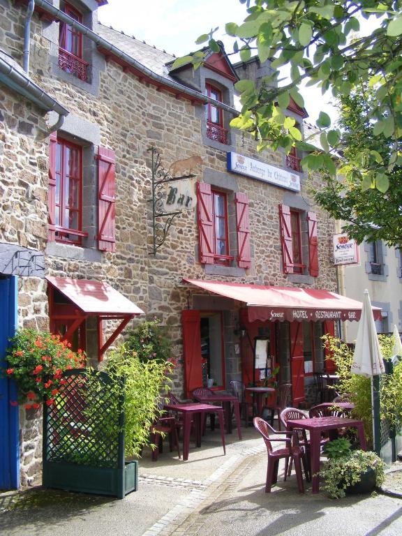 Auberge Du Chateau Châteauneuf-dʼIlle-et-Vilaine Bagian luar foto